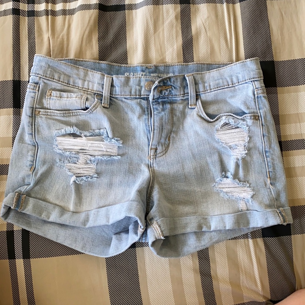 Old Navy light denim boyfriend jean shorts